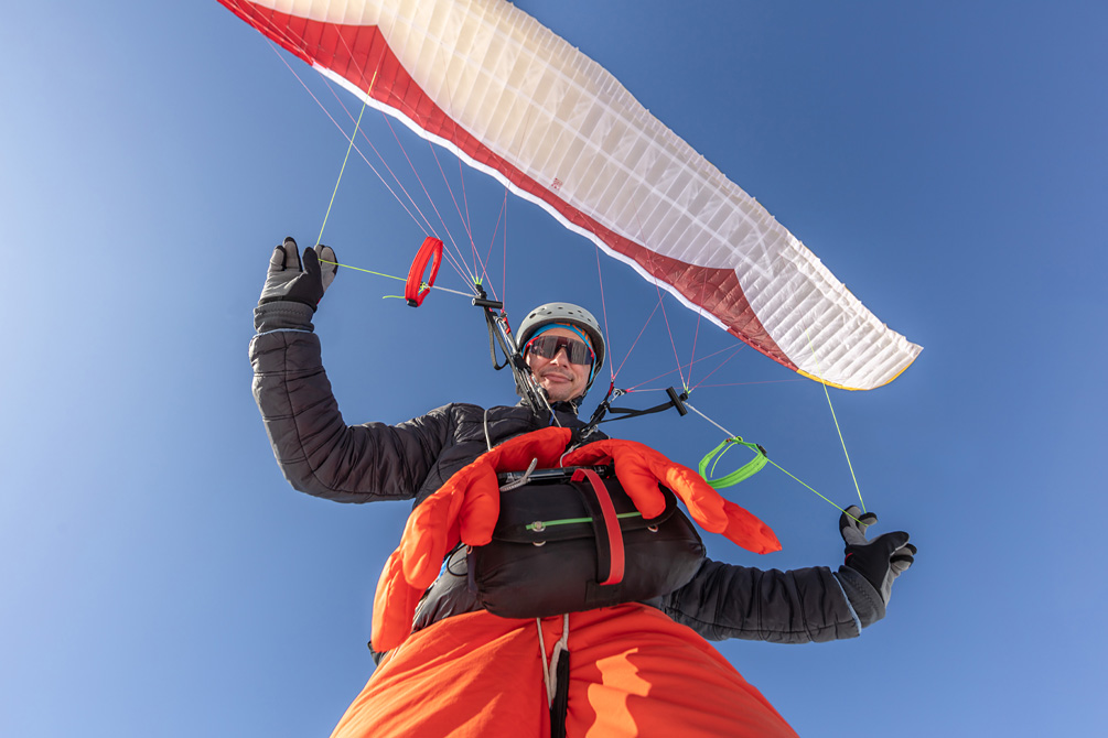 SkyGuru 3 finger gloves photo